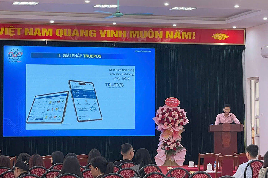 Thái Sơn đồng hành cùng hộ kinh doanh từng bước làm quen quy trình bán hàng, lập hóa đơn và quản lý doanh thu