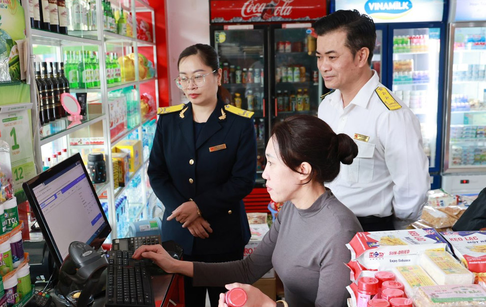Theo quy định, HKD không bắt buộc phải tạo một tài khoản ngân hàng mới mang tên hộ kinh doanh.