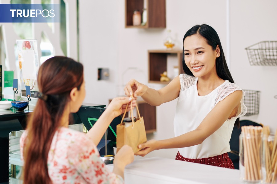 Chủ shop tận dụng chính sách mới để mở tận dụng cơ hội từ thương mại điện tử.