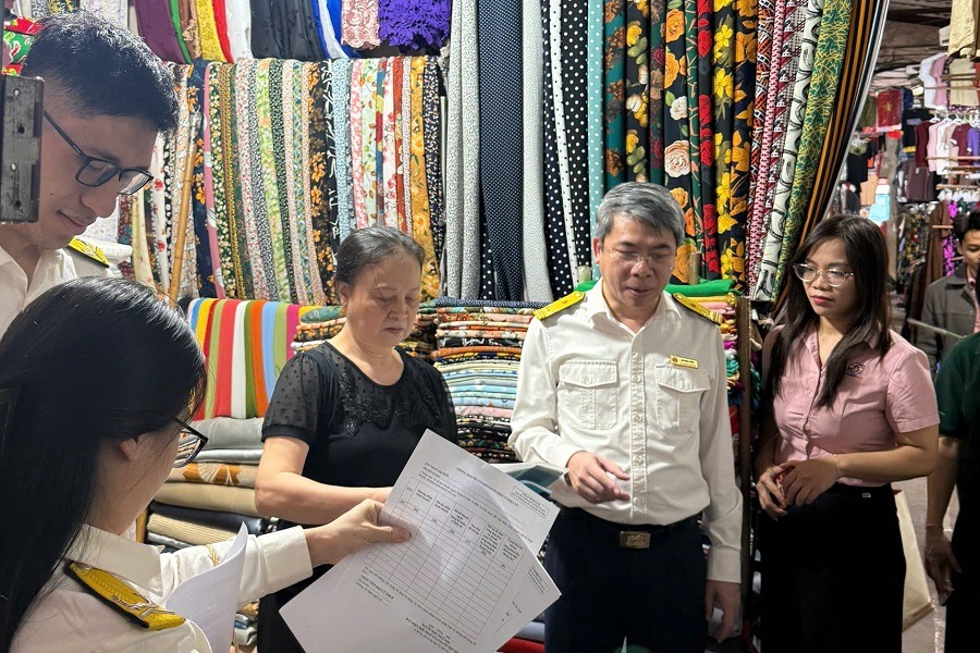 Đội ngũ TruePos cùng Cán bộ Thuế có mặt tại các khu vực tập trung HKD, trực tiếp tư vấn và giải đáp chính sách.