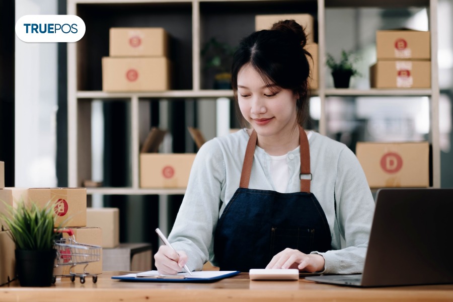Hộ kinh doanh sử dụng sổ giấy để ghi chép doanh thu đầu vào.